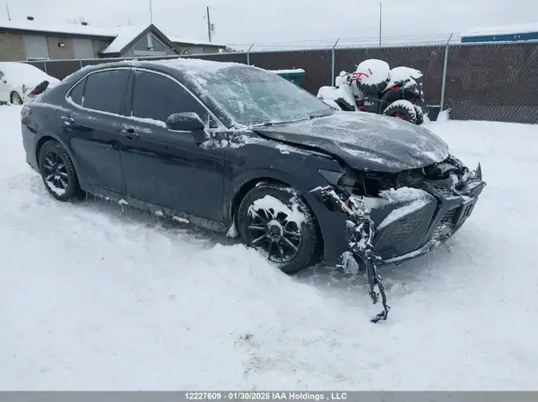 4T1S11BK2MU043792 2021 TOYOTA CAMRY - Image 1
