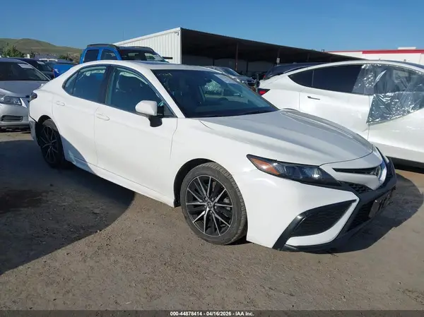 4T1S11BK9MU031980 2021 TOYOTA CAMRY - Image 1