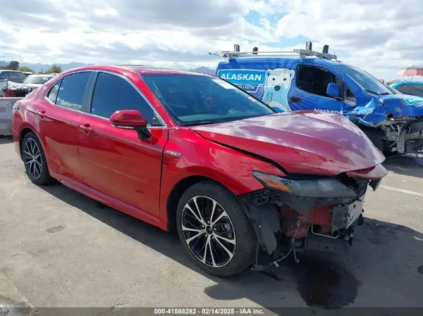 4T1S31AK0MU030132 2021 TOYOTA CAMRY - Image 1
