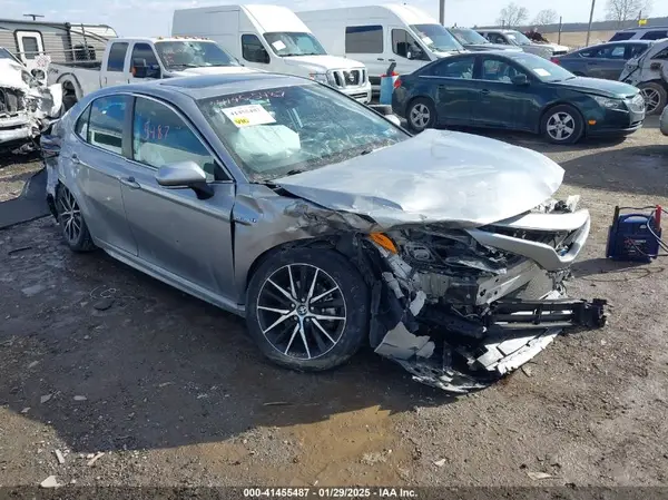 4T1S31AK0MU559810 2021 TOYOTA CAMRY - Image 1