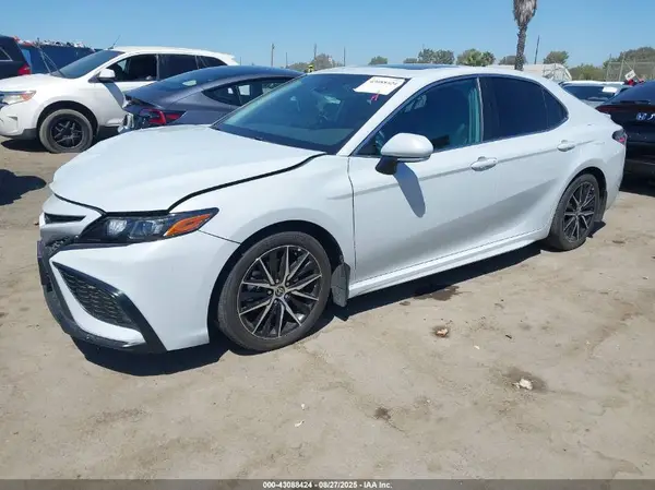 4T1S31AK0NU038667 2022 TOYOTA CAMRY - Image 2