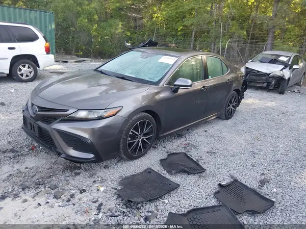 4T1S31AK0NU574504 2022 TOYOTA CAMRY - Image 2