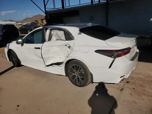 4T1S31AK0NU587236 2022 TOYOTA CAMRY - Image 2