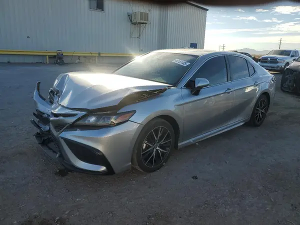 4T1S31AK0NU588063 2022 TOYOTA CAMRY - Image 1