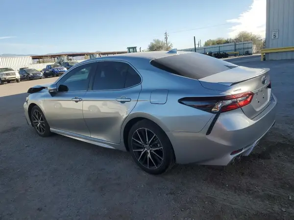 4T1S31AK0NU588063 2022 TOYOTA CAMRY - Image 2