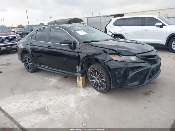 4T1S31AK0NU589651 2022 TOYOTA CAMRY - Image 1