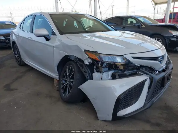 4T1S31AK0RU077023 2024 TOYOTA CAMRY - Image 1