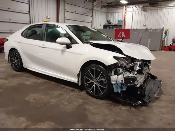 4T1S31AK0RU621746 2024 TOYOTA CAMRY - Image 1