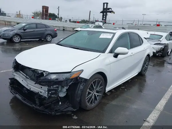 4T1S31AK0RU631502 2024 TOYOTA CAMRY - Image 2