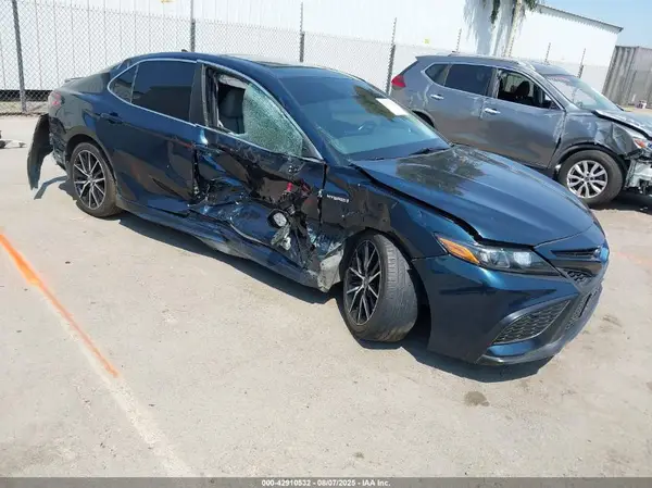 4T1S31AK1MU026235 2021 TOYOTA CAMRY - Image 1