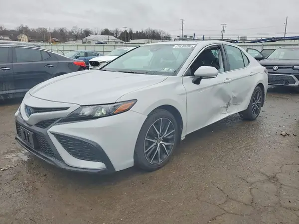 4T1S31AK1NU044719 2022 TOYOTA CAMRY - Image 1