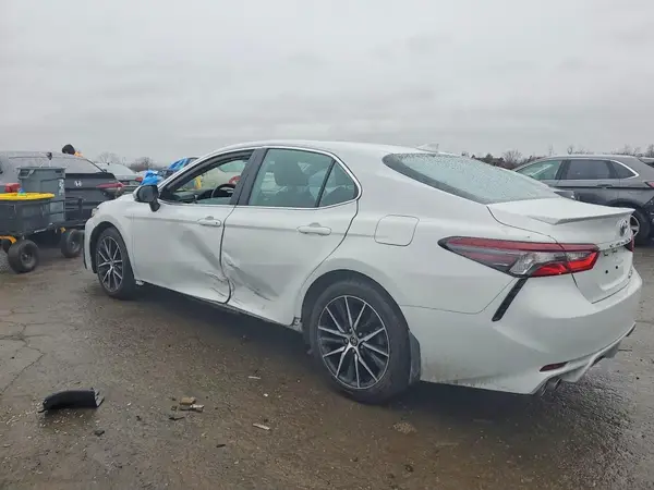 4T1S31AK1NU044719 2022 TOYOTA CAMRY - Image 2