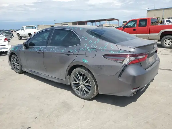 4T1S31AK1NU582854 2022 TOYOTA CAMRY - Image 2