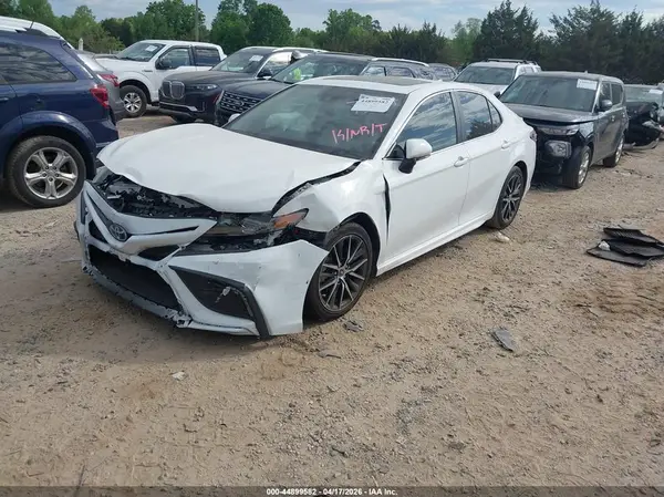 4T1S31AK1NU597581 2022 TOYOTA CAMRY - Image 2