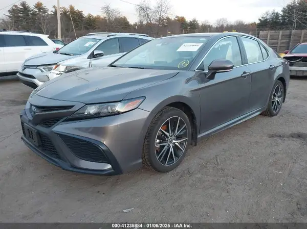4T1S31AK1RU627880 2024 TOYOTA CAMRY - Image 2