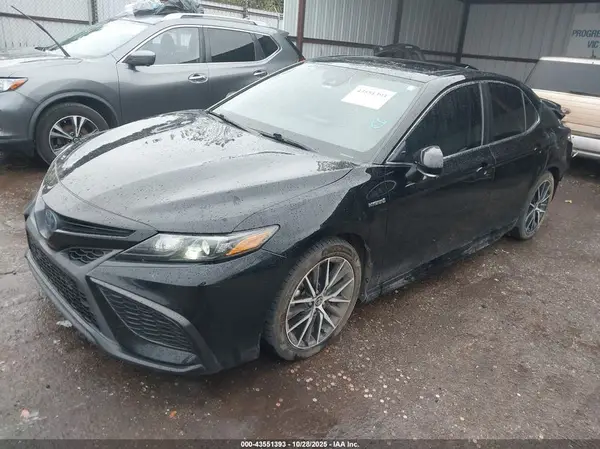 4T1S31AK2MU022937 2021 TOYOTA CAMRY - Image 2