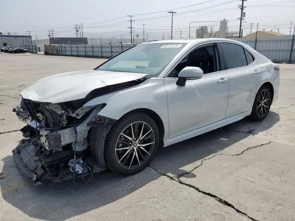 4T1S31AK2NU039240 2022 TOYOTA CAMRY - Image 1
