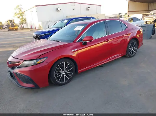 4T1S31AK3MU020582 2021 TOYOTA CAMRY - Image 2