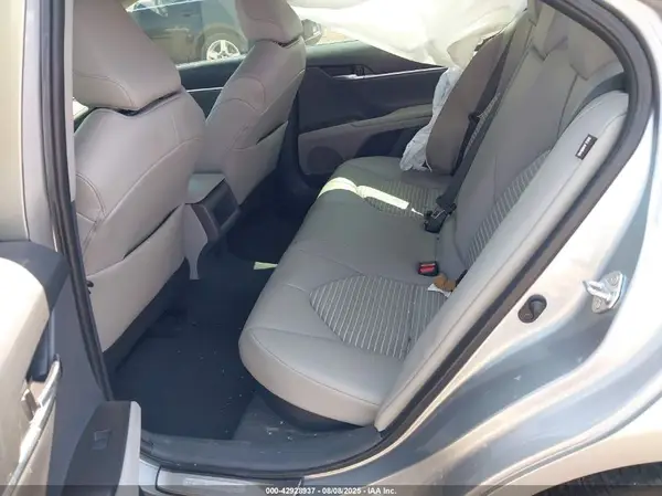 4T1S31AK3NU583682 2022 TOYOTA CAMRY - Image 8