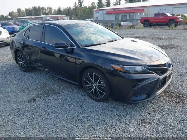 4T1S31AK3NU584024 2022 TOYOTA CAMRY - Image 1