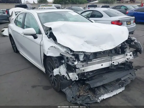 4T1S31AK4NU582413 2022 TOYOTA CAMRY - Image 1