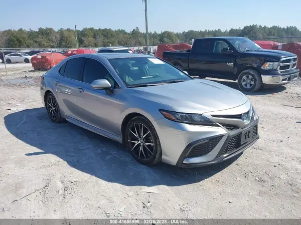 4T1S31AK4RU623726 2024 TOYOTA CAMRY - Image 1