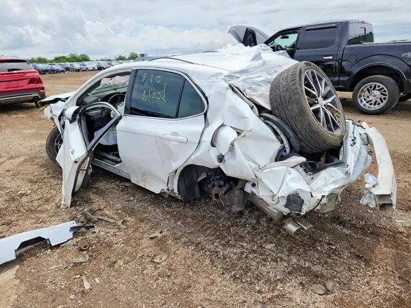 4T1S31AK5MU555493 2021 TOYOTA CAMRY - Image 2
