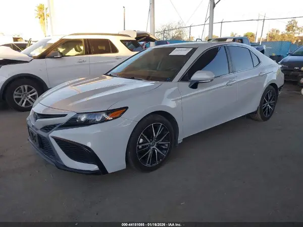 4T1S31AK5NU043590 2022 TOYOTA CAMRY - Image 2