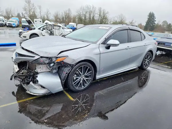 4T1S31AK5NU584588 2022 TOYOTA CAMRY - Image 1