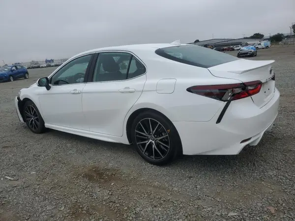 4T1S31AK5RU631267 2024 TOYOTA CAMRY - Image 2