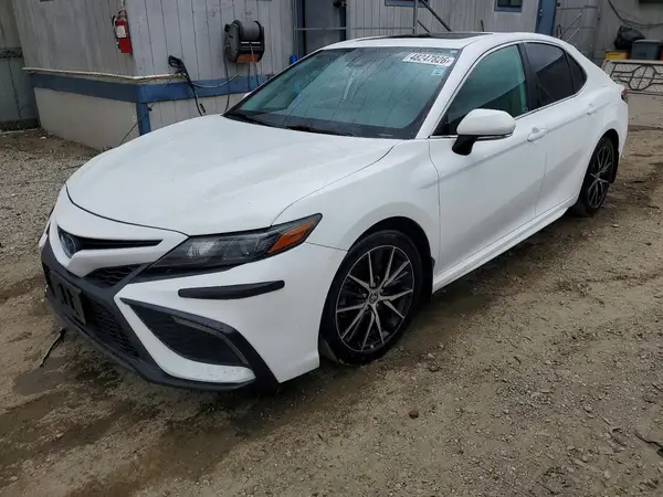 4T1S31AK6NU591243 2022 TOYOTA CAMRY - Image 1