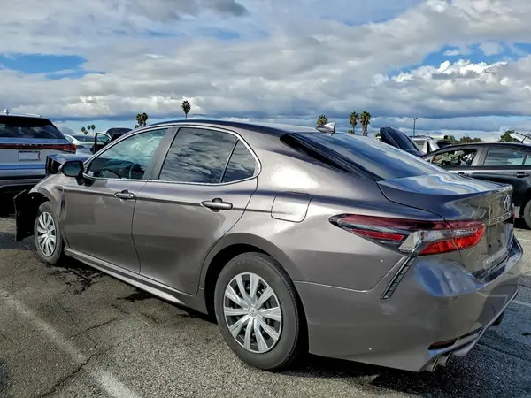 4T1S31AK7NU572622 2022 TOYOTA CAMRY - Image 2