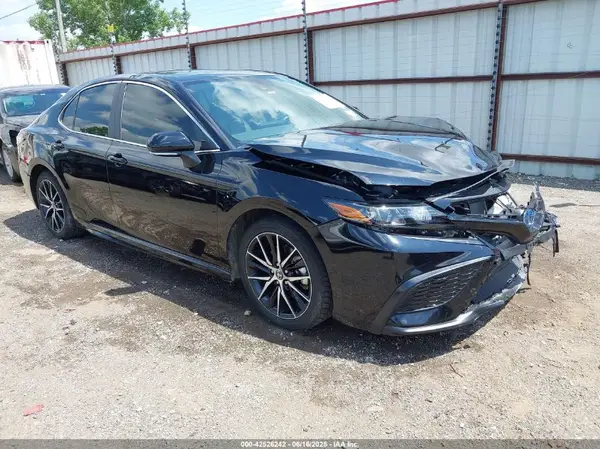 4T1S31AK7RU629021 2024 TOYOTA CAMRY - Image 1