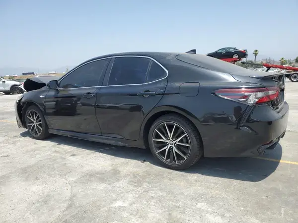 4T1S31AK8MU557951 2021 TOYOTA CAMRY - Image 2