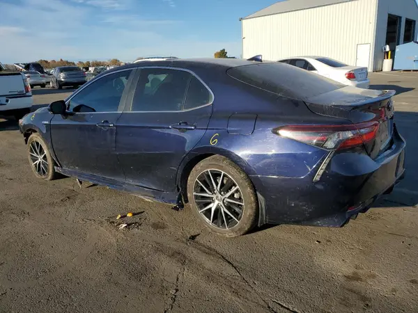 4T1S31AK8MU567637 2021 TOYOTA CAMRY - Image 2