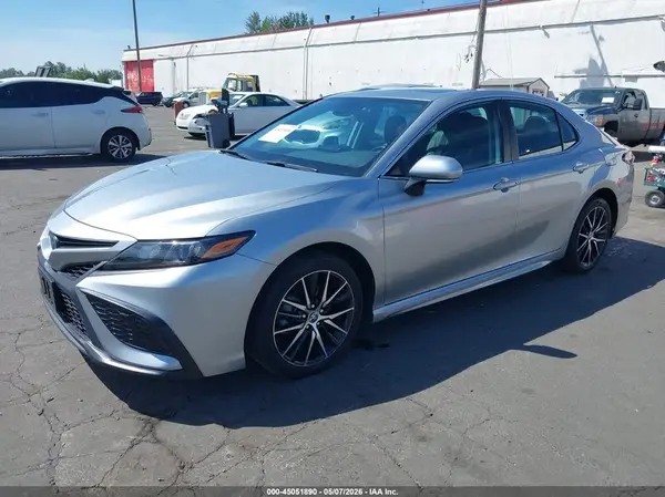 4T1S31AK8NU582916 2022 TOYOTA CAMRY - Image 2