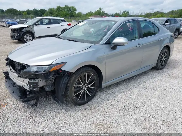 4T1S31AK8NU584746 2022 TOYOTA CAMRY - Image 2