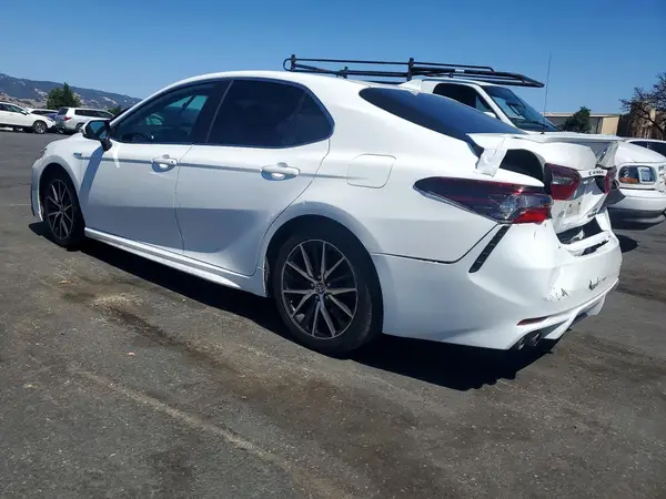4T1S31AK9MU023132 2021 TOYOTA CAMRY - Image 2