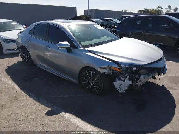 4T1S31AK9NU587431 2022 TOYOTA CAMRY - Image 1