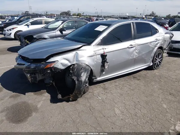 4T1S31AK9NU587431 2022 TOYOTA CAMRY - Image 2