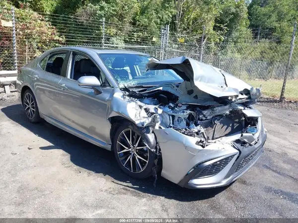 4T1S31AK9PU618034 2023 TOYOTA CAMRY - Image 1