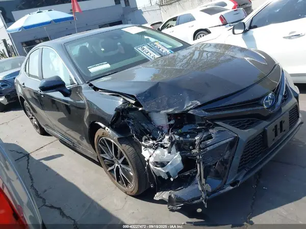 4T1S31AK9RU627108 2024 TOYOTA CAMRY - Image 1
