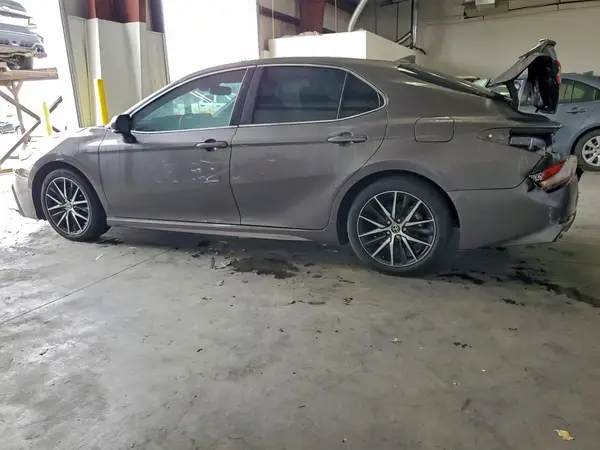 4T1S31AK9RU631675 2024 TOYOTA CAMRY - Image 2