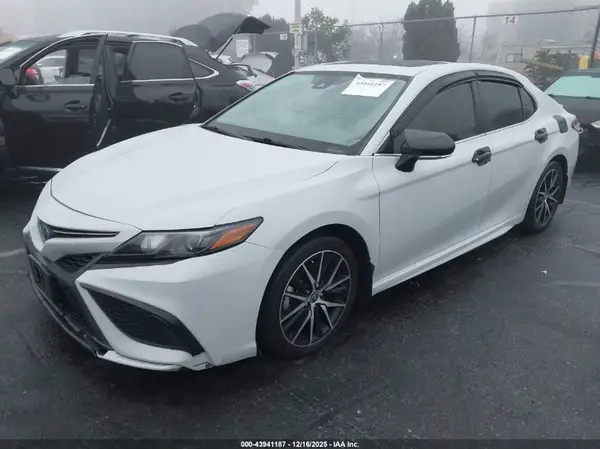 4T1S31AKXNU043651 2022 TOYOTA CAMRY - Image 2