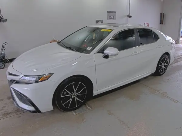 4T1S31AKXNU590502 2022 TOYOTA CAMRY - Image 1