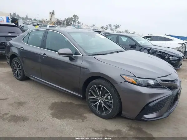 4T1S31AKXRU631135 2024 TOYOTA CAMRY - Image 1