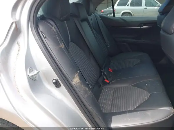 4T1T11AK0MU425521 2021 TOYOTA CAMRY - Image 8
