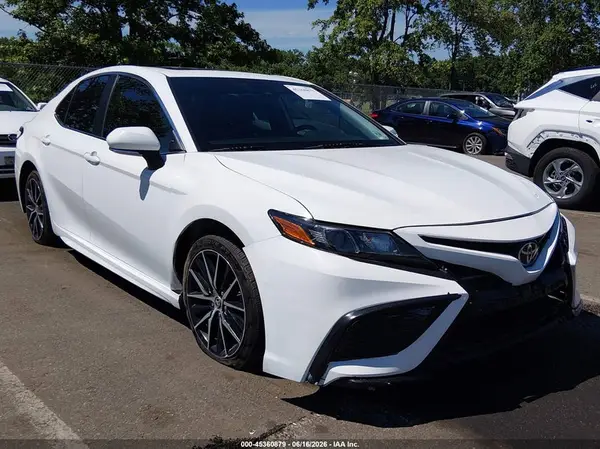 4T1T11AK0MU429598 2021 TOYOTA CAMRY - Image 1
