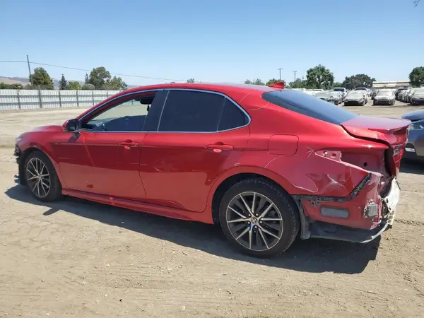 4T1T11AK0MU441931 2021 TOYOTA CAMRY - Image 2