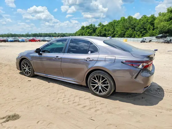 4T1T11AK0MU484827 2021 TOYOTA CAMRY - Image 2